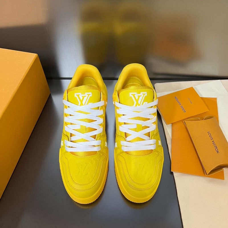 l**is V*t*n sneakers